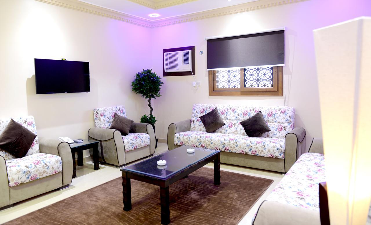 ראיס Marina Hotel מראה חיצוני תמונה