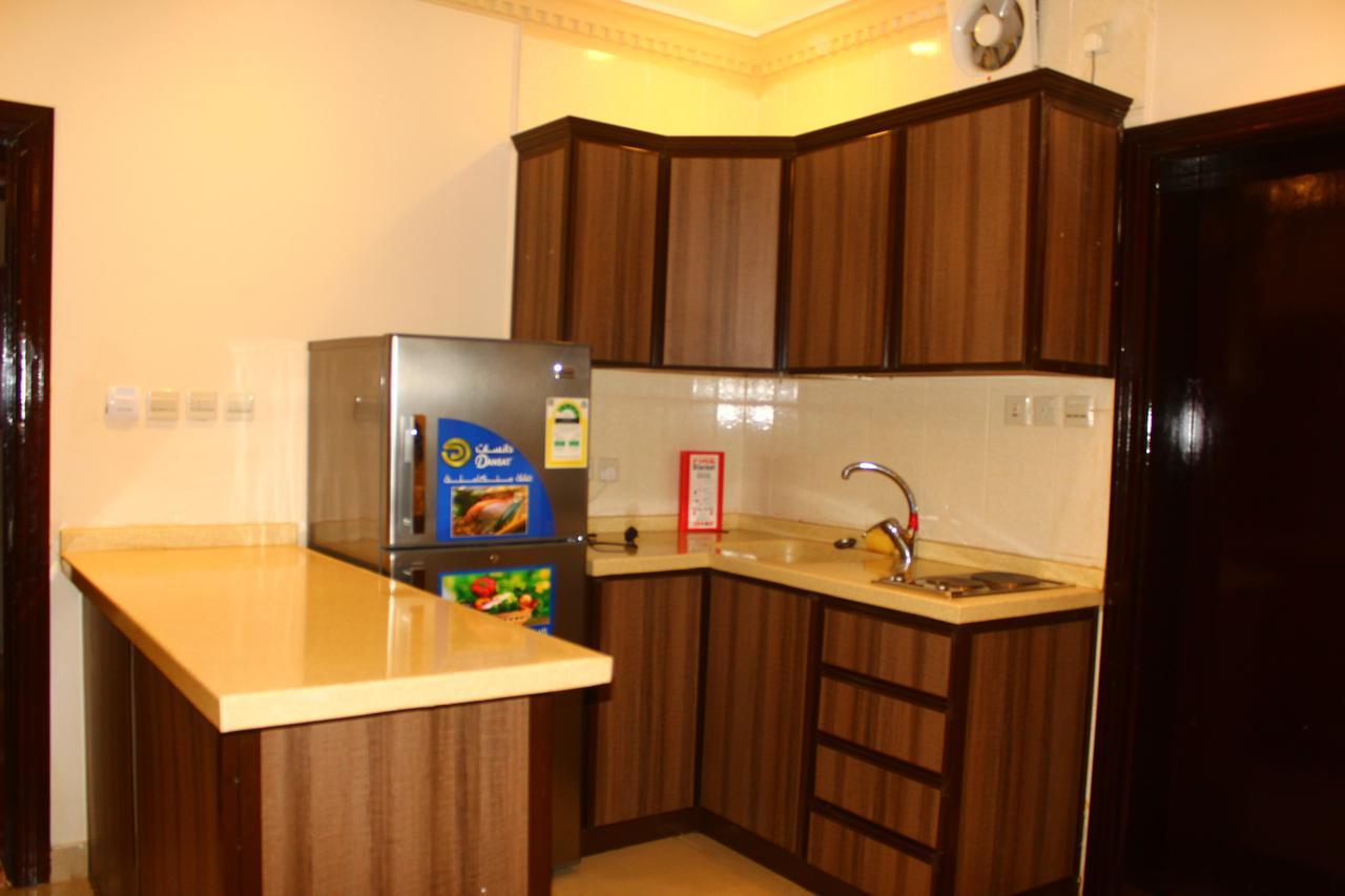 ראיס Marina Hotel מראה חיצוני תמונה